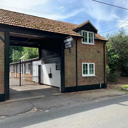 Fornham Guest House Chertsey Exterior foto